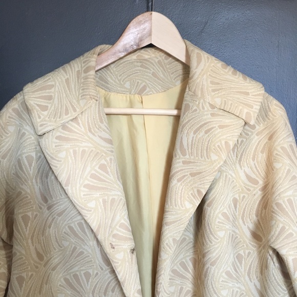 Gorgeous Vintage Coat - Picture 2 of 4